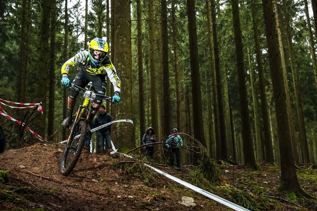 Enduro : Maes champion de Belgique malgré une chute !