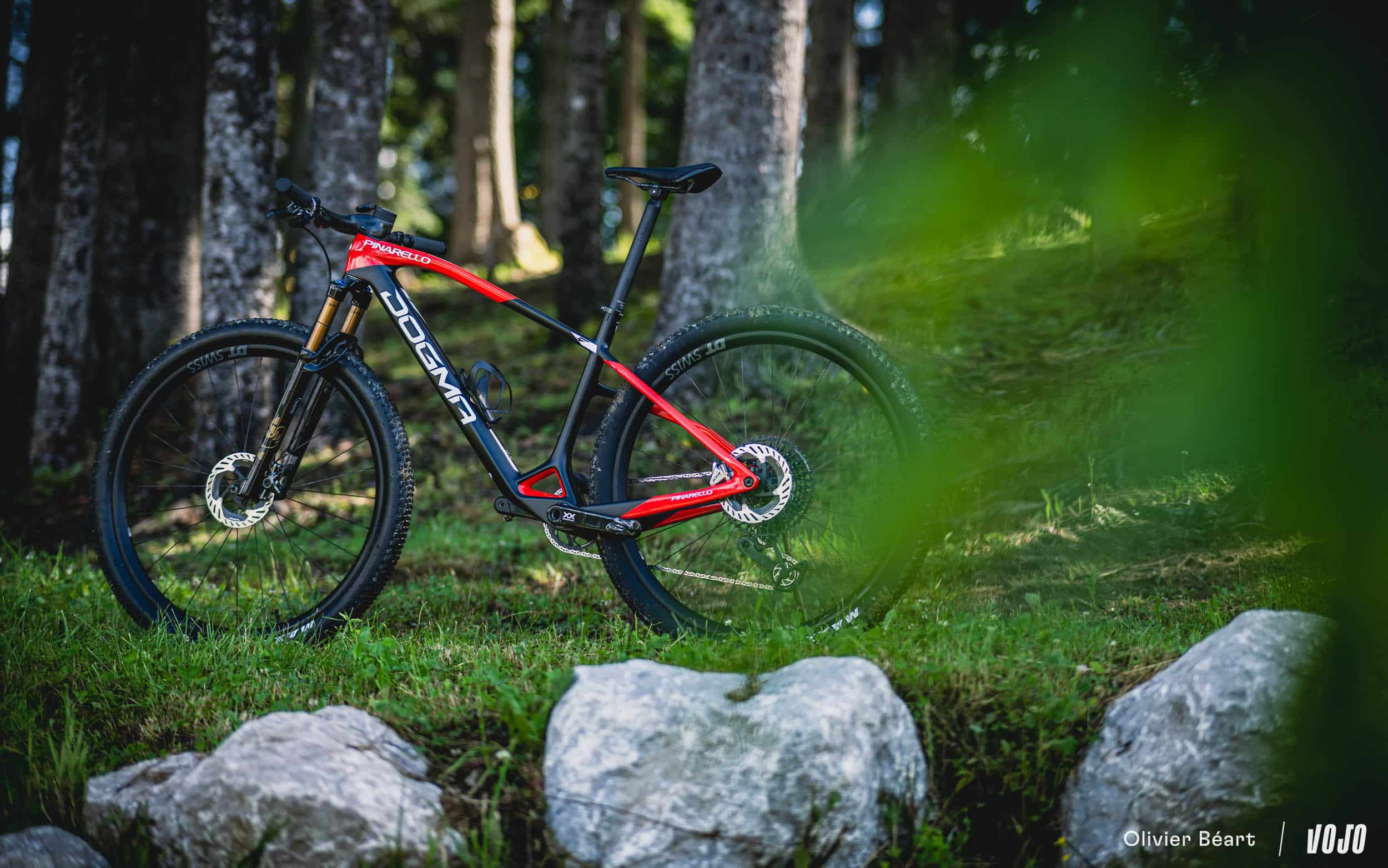 https://www.vojomag.com/app/uploads/2024/07/Pinarello Dogma XC Hardtail test essai avis - Copyright Olivier Beart Pressesports Vojo Magazine 12.jpg