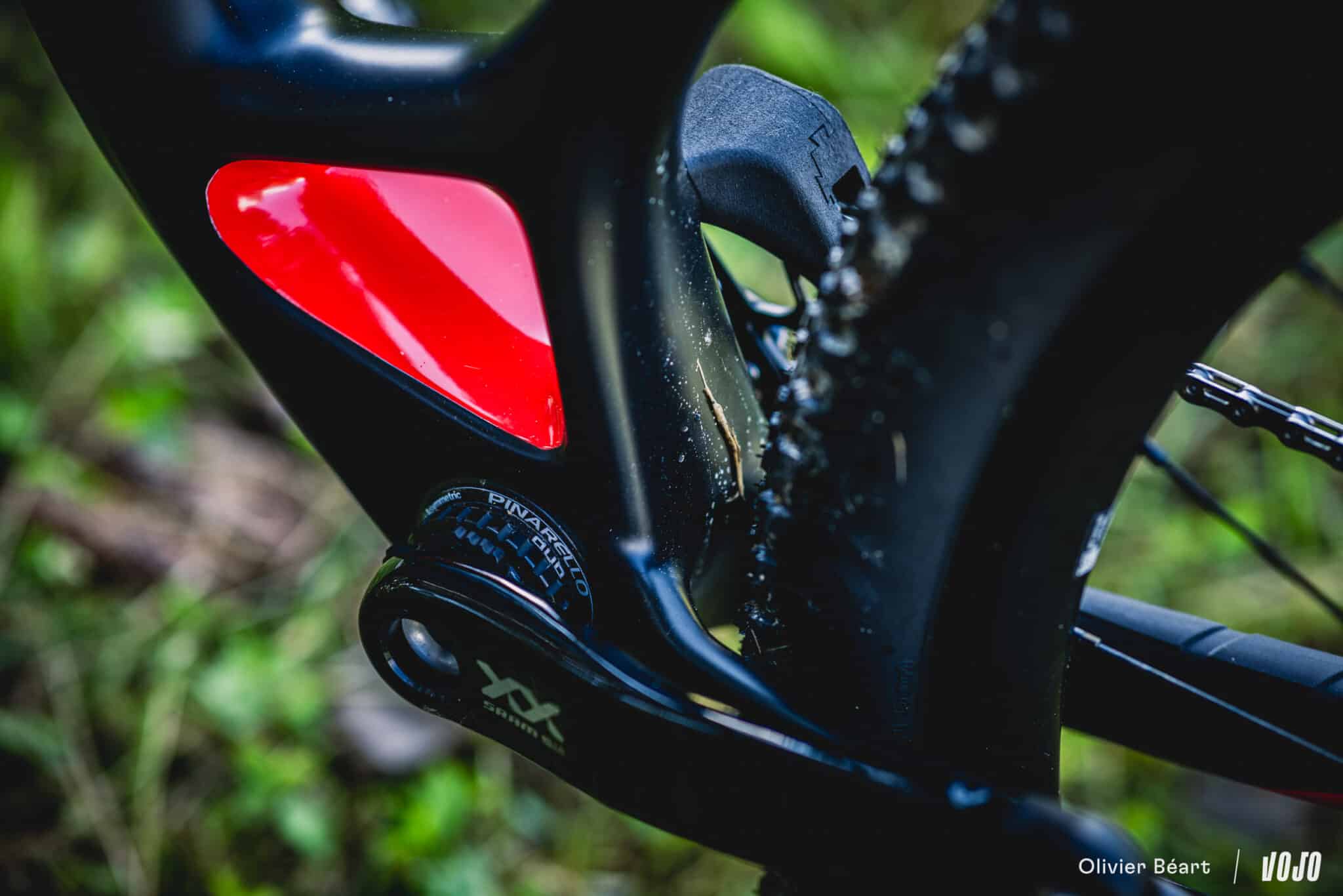 https://www.vojomag.com/app/uploads/2024/07/Pinarello Dogma XC Hardtail test essai avis - Copyright Olivier Beart Vojo Magazine 23 2048x1366.jpg