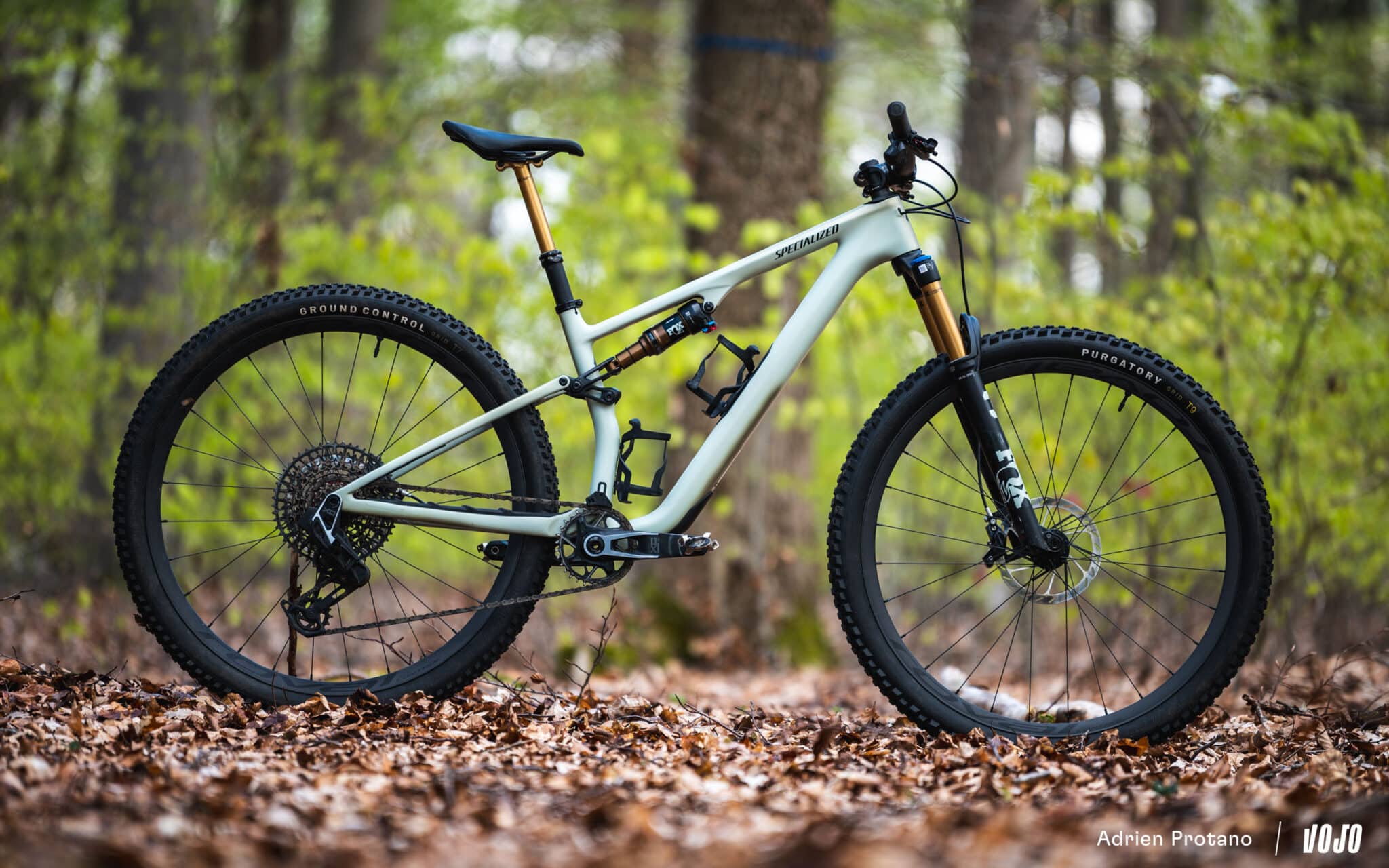 https://www.vojomag.com/app/uploads/2024/07/Specialized Epic 2024 WC 8 Evo Comparatif Test Vojo A.Protano 1 11 2048x1280.jpg