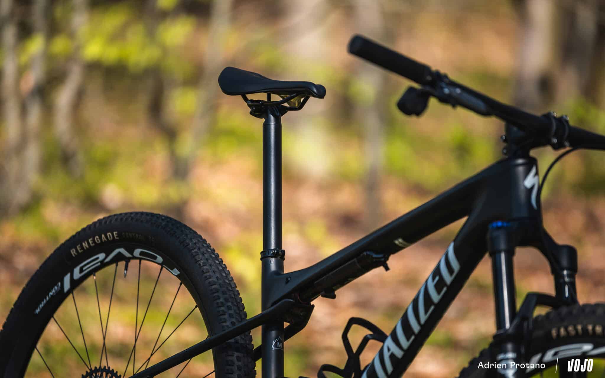 https://www.vojomag.com/app/uploads/2024/07/Specialized Epic 2024 WC 8 Evo Comparatif Test Vojo A.Protano 1 2 1 2048x1280.jpg