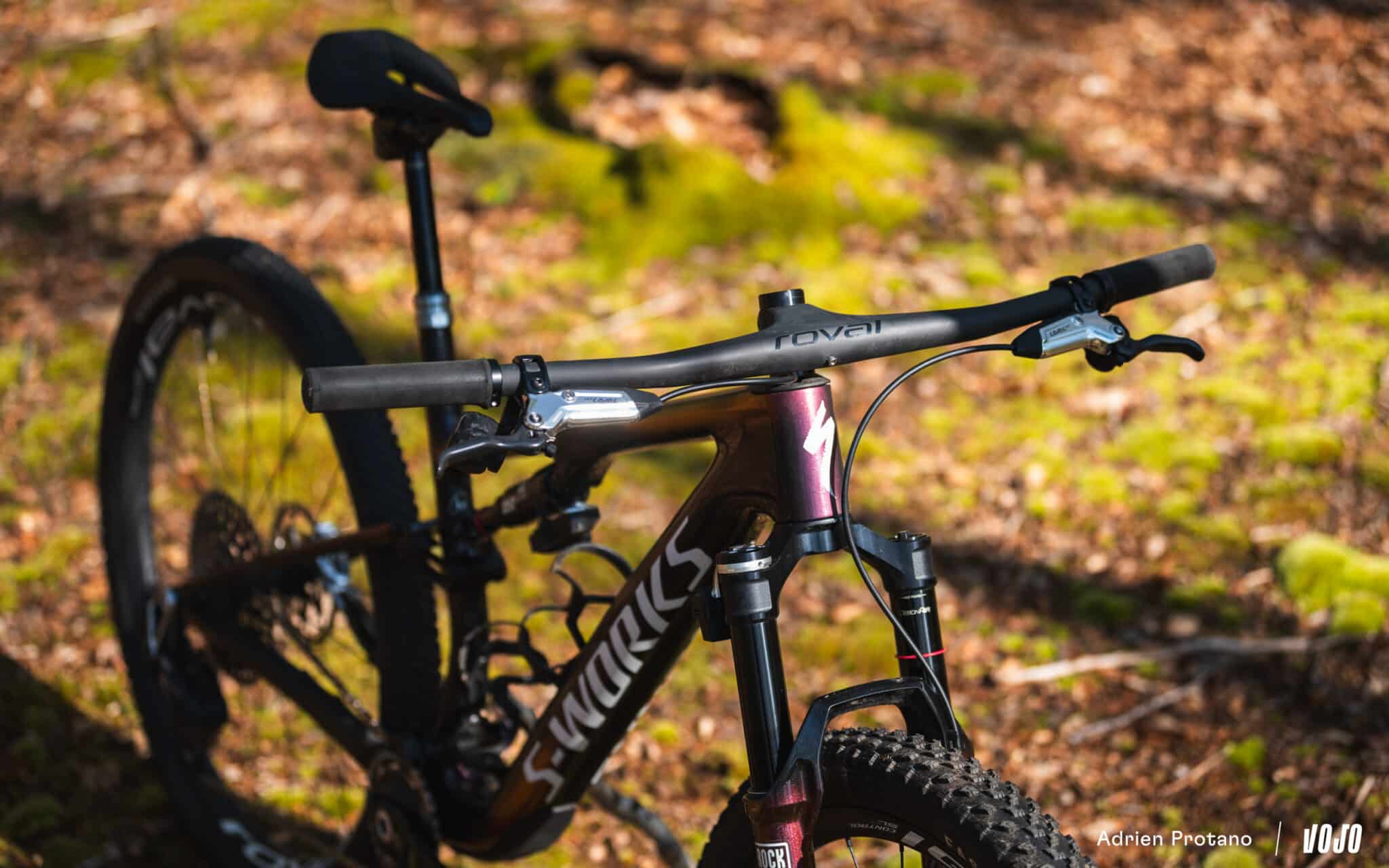 https://www.vojomag.com/app/uploads/2024/07/Specialized Epic 2024 WC 8 Evo Comparatif Test Vojo A.Protano 1 42 2048x1280.jpg