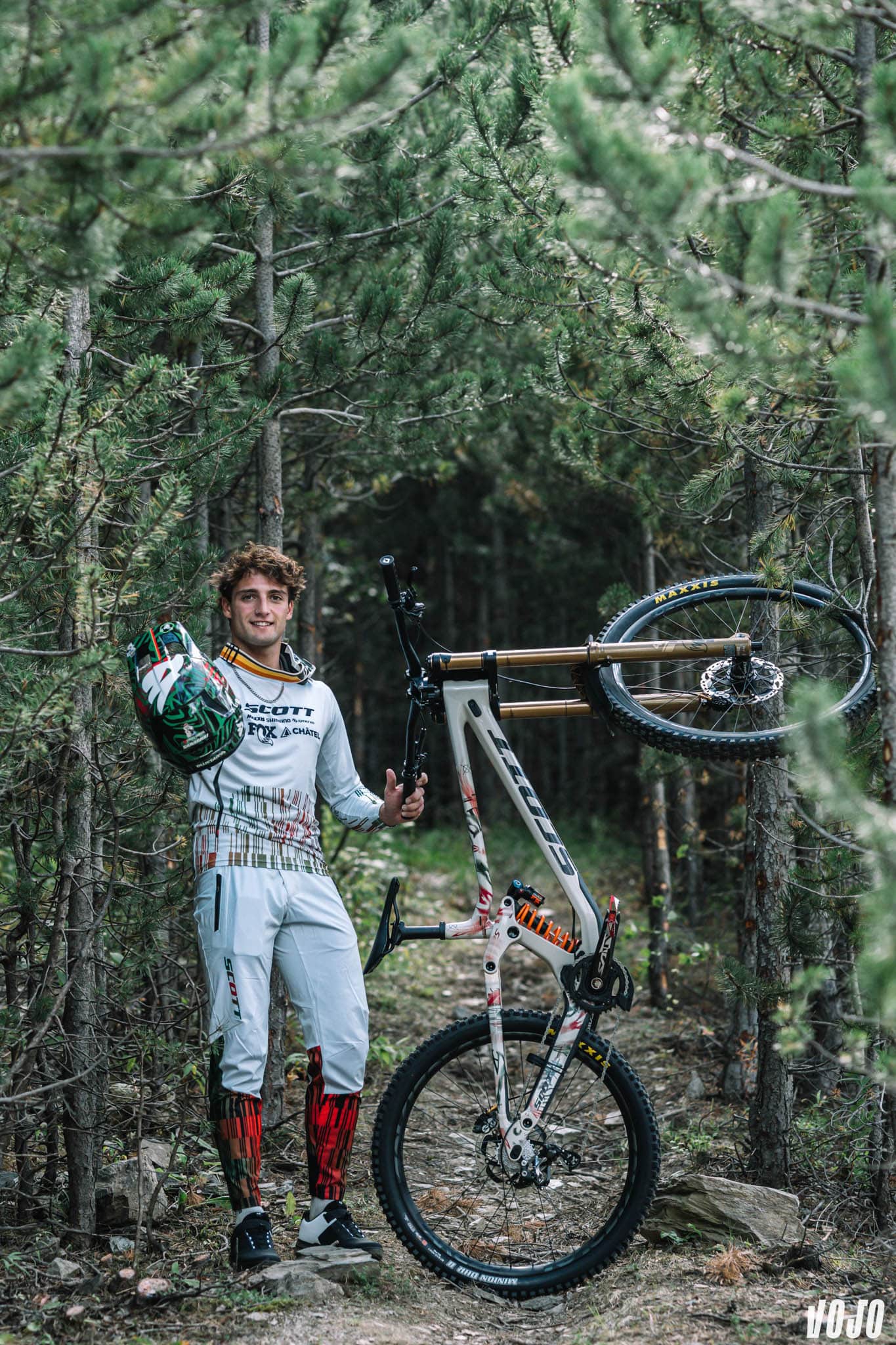 https://www.vojomag.com/app/uploads/2024/08/bike check vtt dh vallnord andorre championnat monde vojo paul humbert 3.jpg