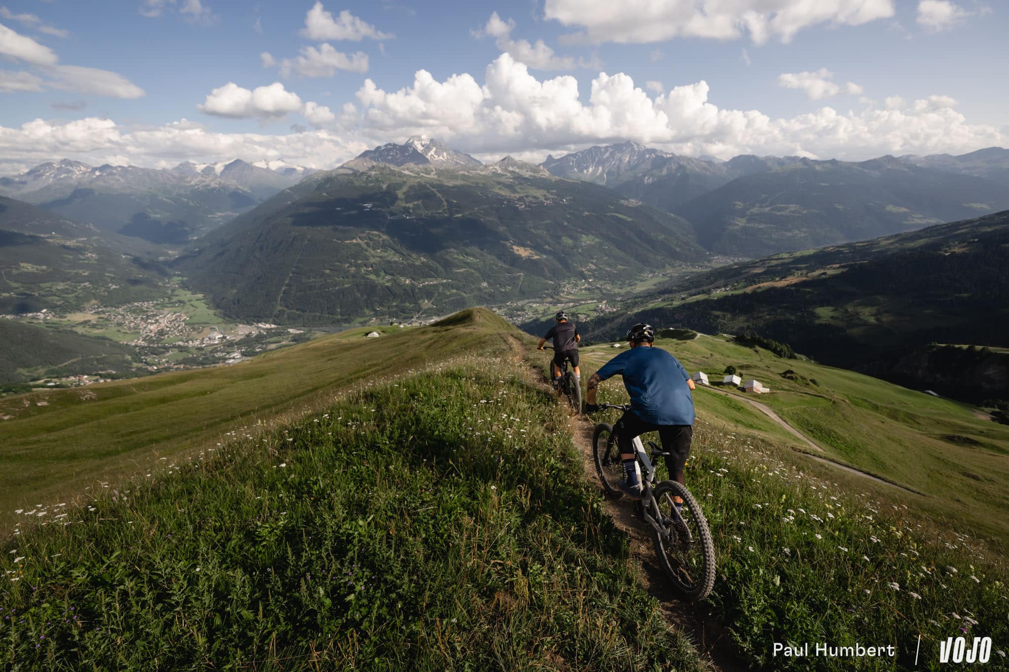 https://www.vojomag.com/app/uploads/2024/08/bourg saint maurice les arcs vtt 2024 vojo paul humbert 16.jpg