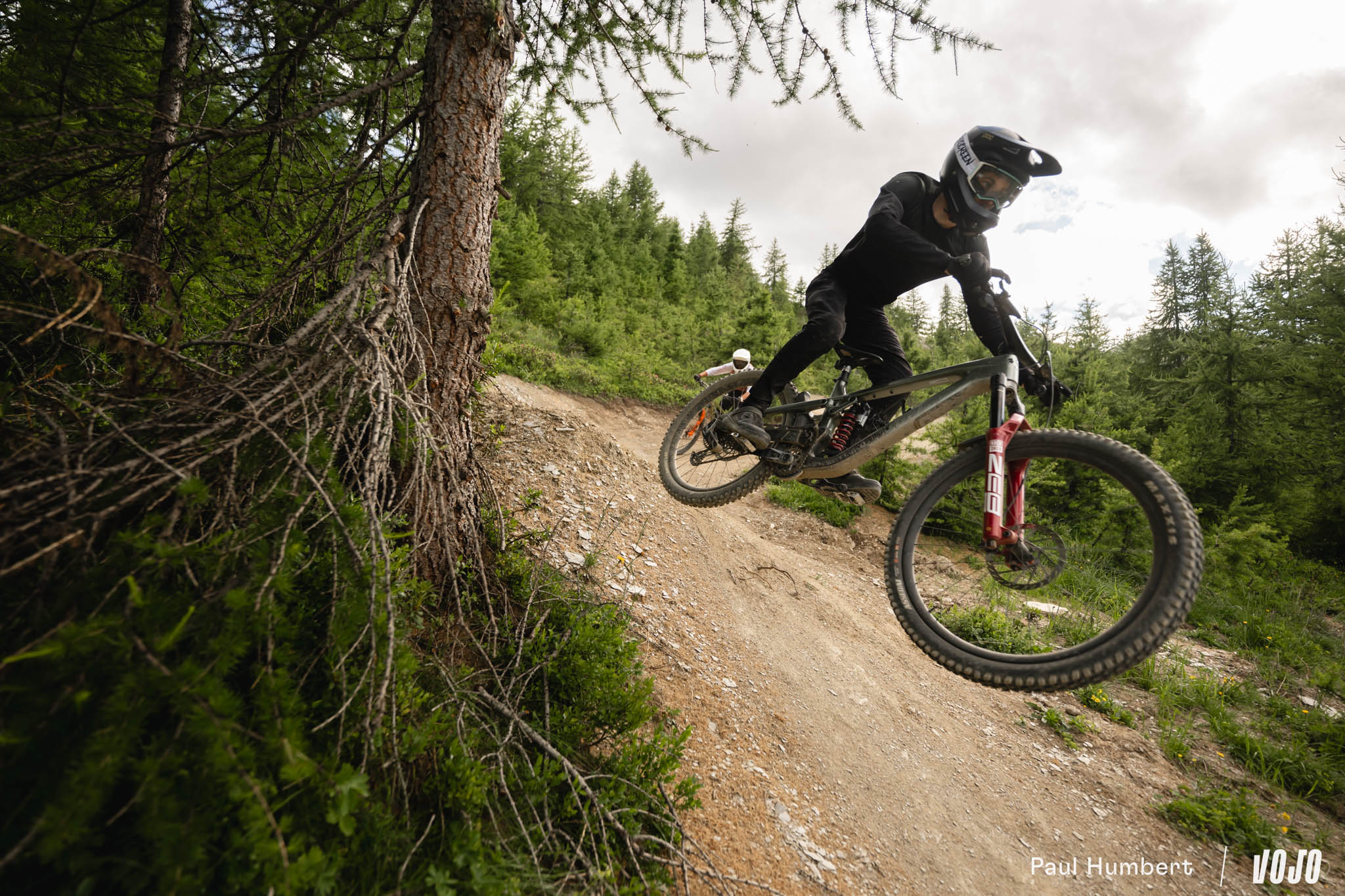 https://www.vojomag.com/app/uploads/2024/08/rock shox zeb 3 1 vivid air test avis vtt 2024 vojo paul humbert 36.jpg