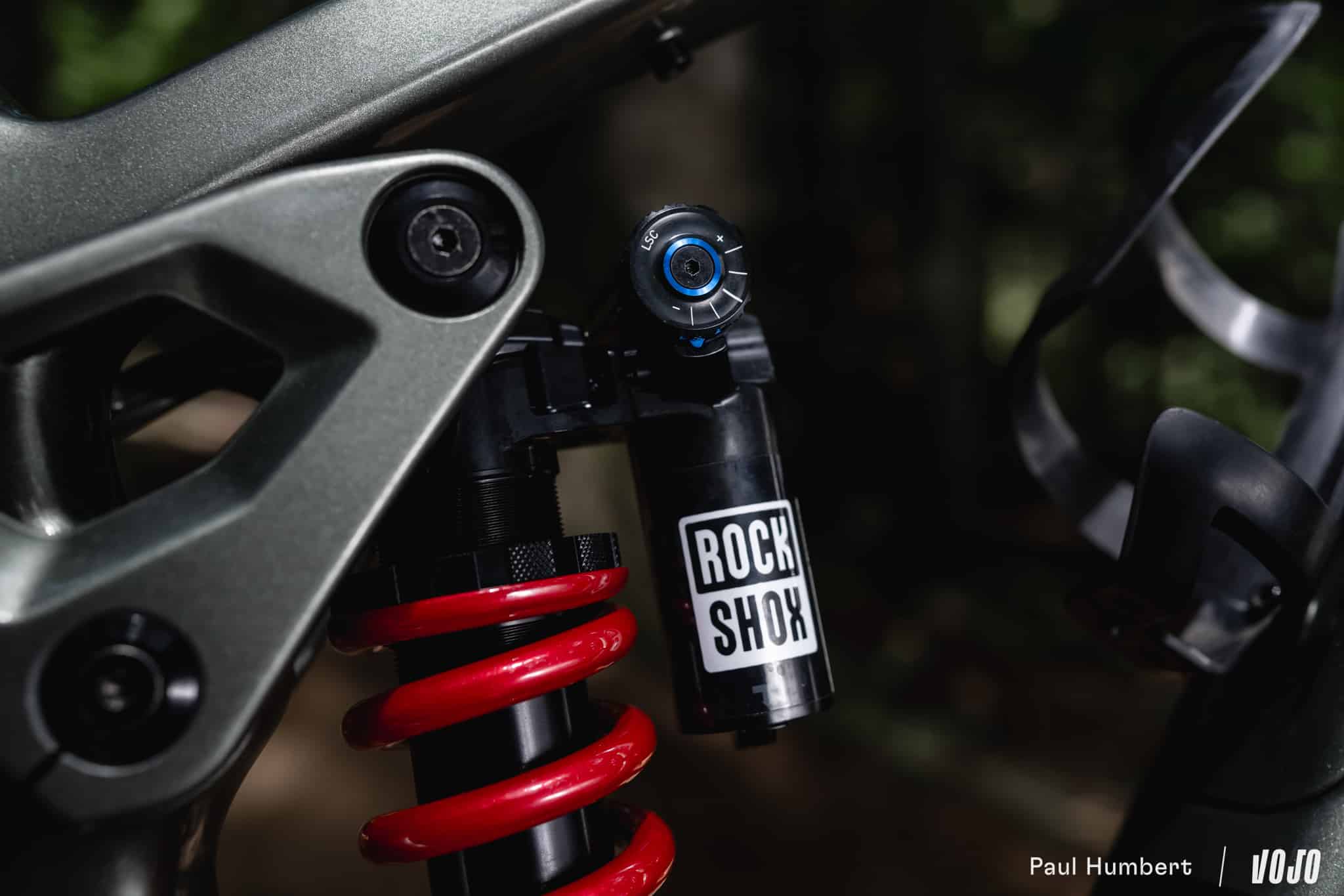 https://www.vojomag.com/app/uploads/2024/08/rock shox zeb 3 1 vivid air test avis vtt 2024 vojo paul humbert 46.jpg