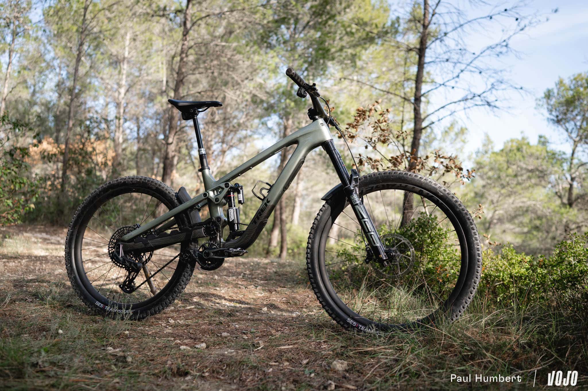 https://www.vojomag.com/app/uploads/2024/08/test trek slash enduro 2024 vojo paul humbert 11.jpg