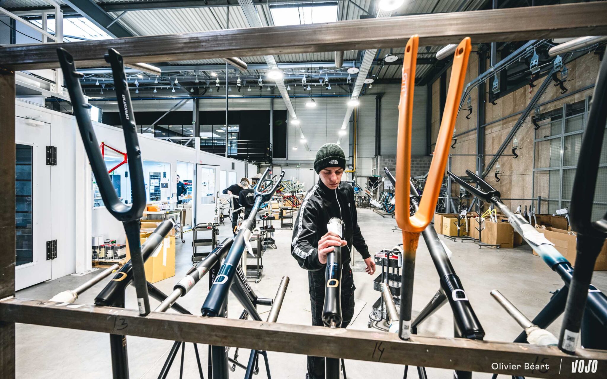 https://www.vojomag.com/app/uploads/2024/12/Origine Cycles Visite usine Valenciennes - Copyright Olivier Beart Vojo Magazine 31 2048x1280.jpg