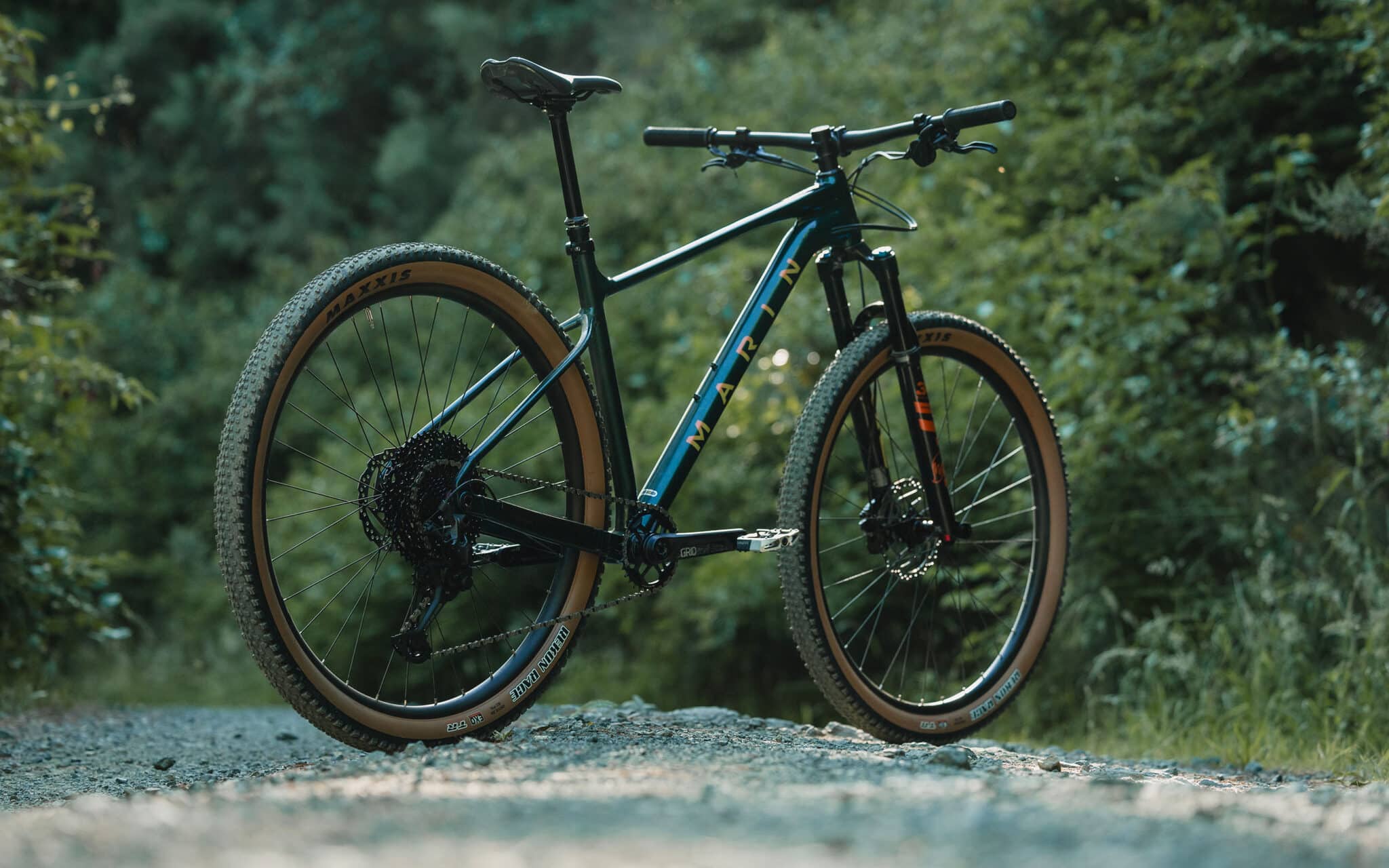 https://www.vojomag.com/app/uploads/2025/01/Marin Team Marin Packshot 4 2048x1280.jpg