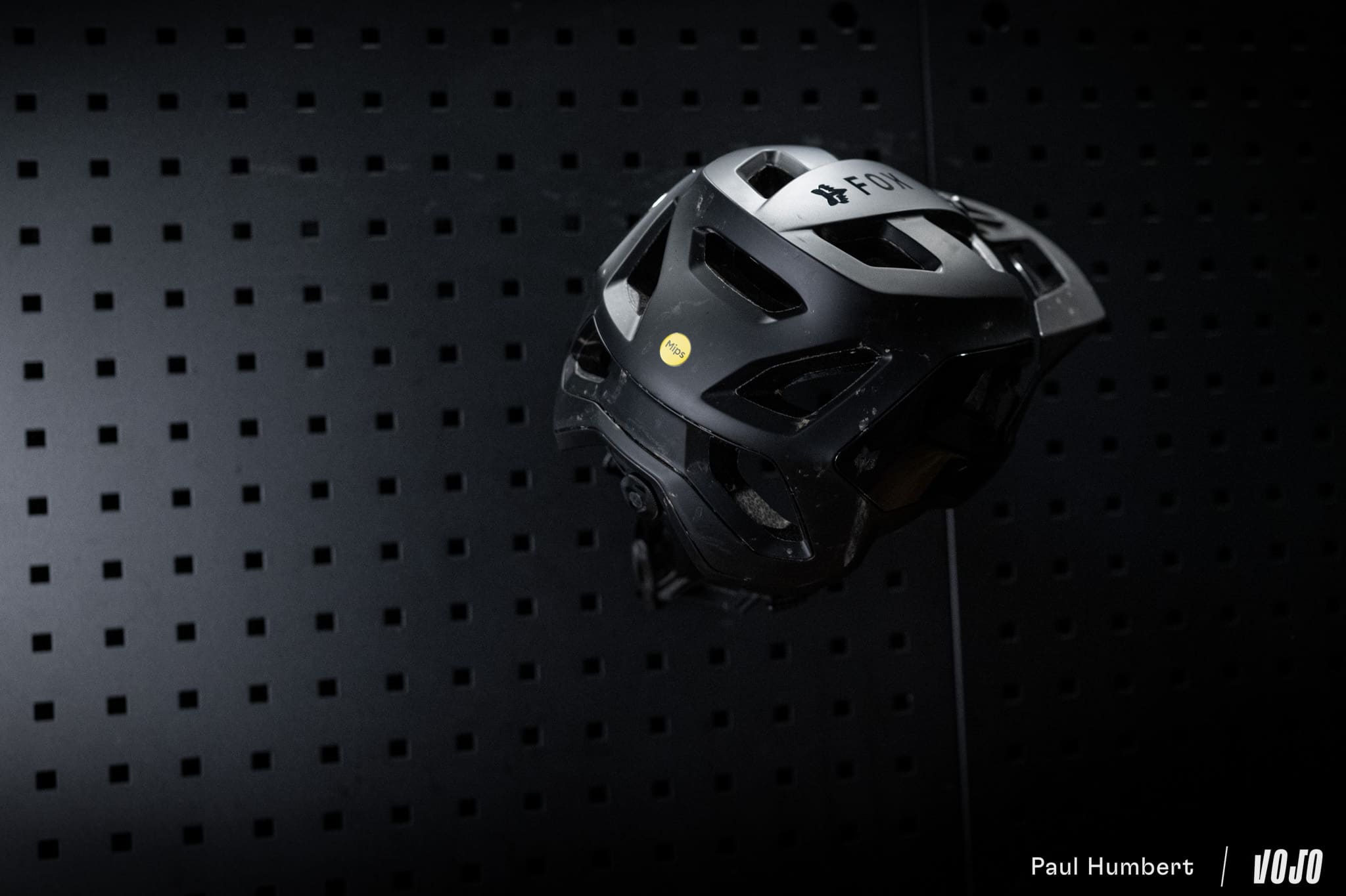 https://www.vojomag.com/app/uploads/2025/01/casque vtt fox speedframe 2025 vojo paul humbert 2.jpg