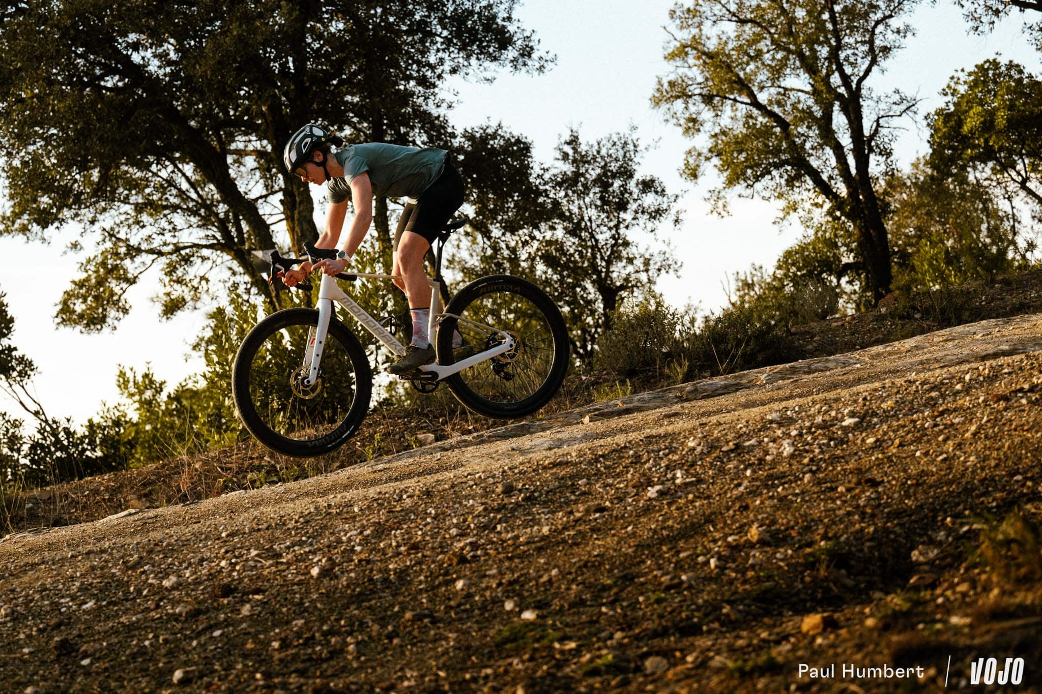 https://www.vojomag.com/app/uploads/2025/02/gravel test mondraker arid 2025 vojo paul humbert 6.jpg