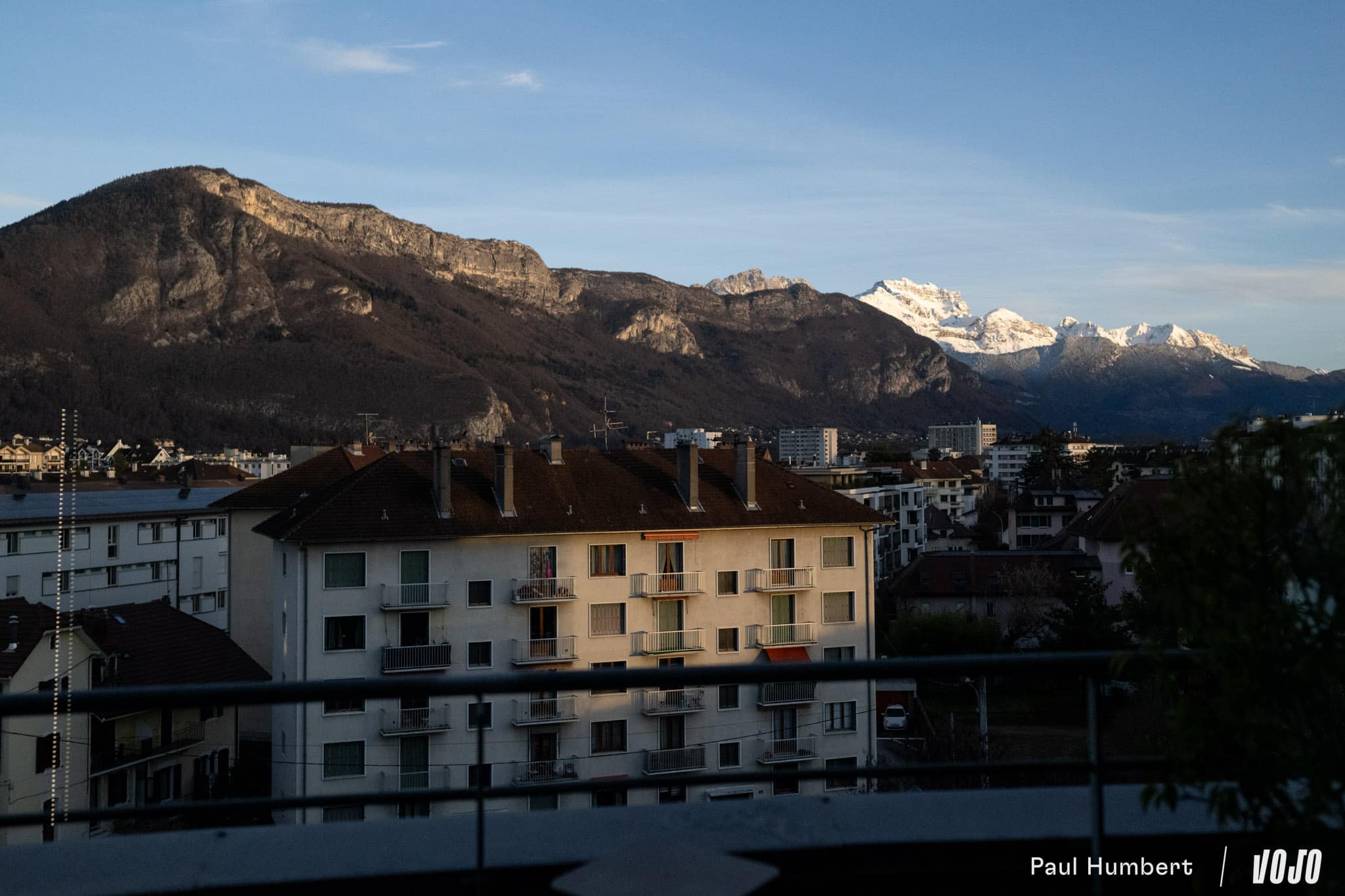 https://www.vojomag.com/app/uploads/2025/02/ubisoft riders republic jeu video vtt velo coulisses annecy 2025 vojo paul humbert 42.jpg